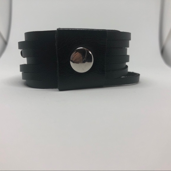 Yik Fung Leather Snap Bracelet - Picture 12 of 13